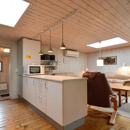 Three-bedroom With A Fireplace In Romo